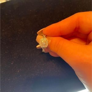 Size 5.5 10k white gold engagement ring